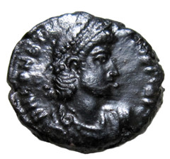 CONSTANTIUS II. 337-361 AD. AE 3. SOLDIER SPEARING HORSEMAN. ANTIOCH MINT.