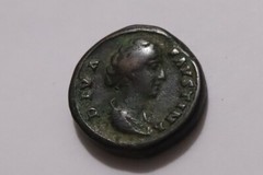 Diva Faustina (141 A.D.) sestertius – Vesta standing left RIC 1125 SHARP DETAILS