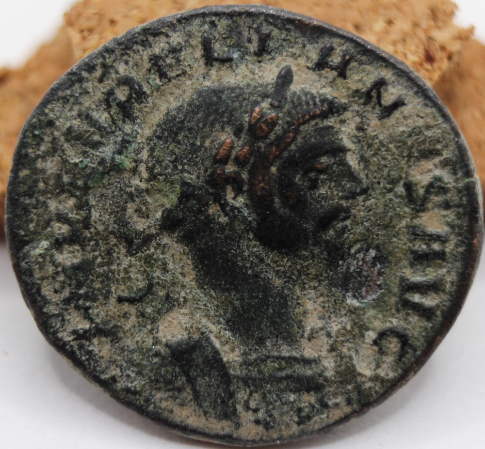 Roman Imperial | Aurelian | AE Denarius | 274-275 CE | VICTORIA AVG | VSV | RARE