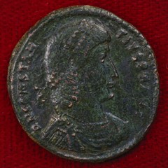 Ancient Roman Empire Coin CONSTANTIUS II Roman Soldier Spearing Fallen Horseman