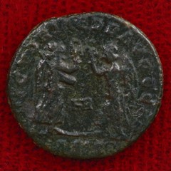 Ancient Roman Empire Coin CONSTANTIUS II Two Victories Holding Wreaths