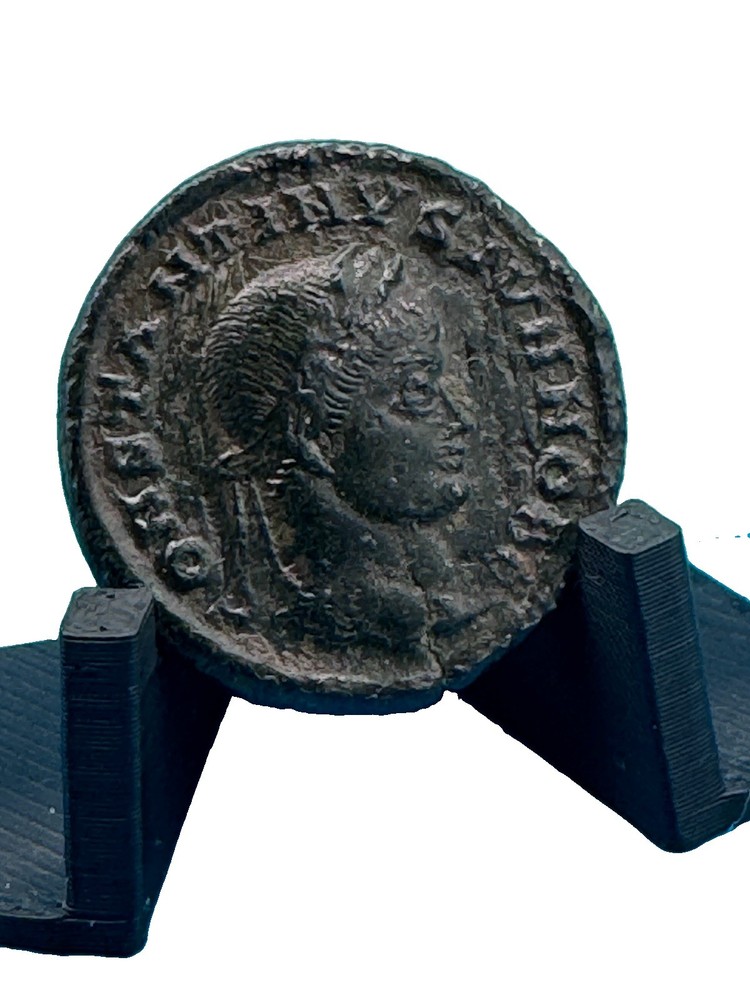 Fel Temp Reparatio Soldier Spearing Fallen Horseman Constantius II (348-358 AD)