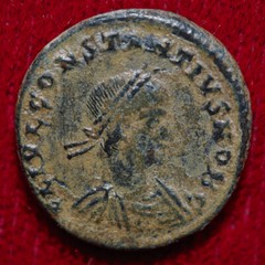 Ancient Roman Empire Coin CONSTANTIUS II Two Roman Soldiers “Glory of The Army”