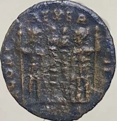 Constantine The Great Roman Coin 330-336AD 2 Roman Soldiers Gloria Exercitas