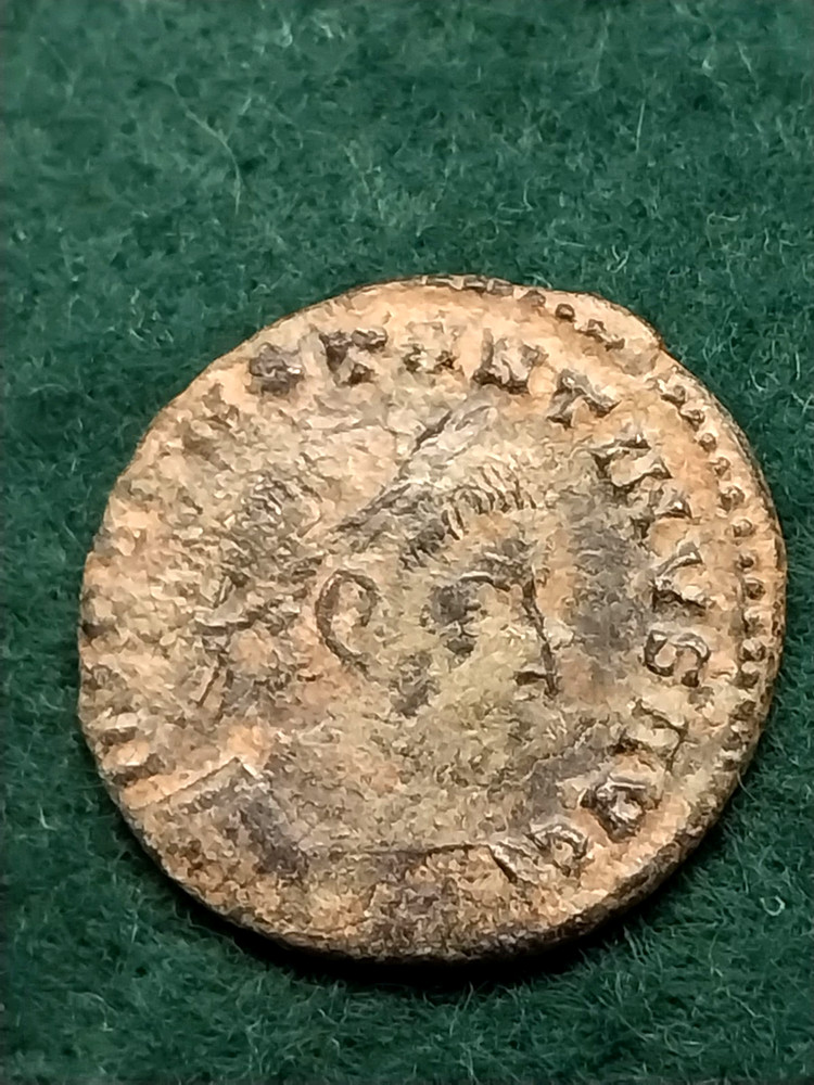 Nice Ancient Roman Coin with sandy patina, 20 mm, 3.0 gr
