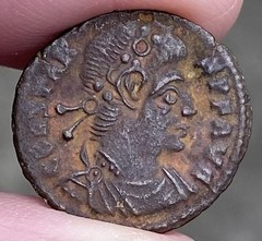 ANCIENT ROMAN Coin 337-350 AD Constans I Victory Wreath Branch Siscia Rome e930