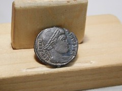 Roman Imperial Constantine I, AE 3, Sarmatia Devicta rev.