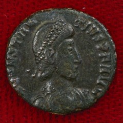 Ancient Roman Empire Coin CONSTANTIUS II Roman Soldier Spearing Fallen Horseman