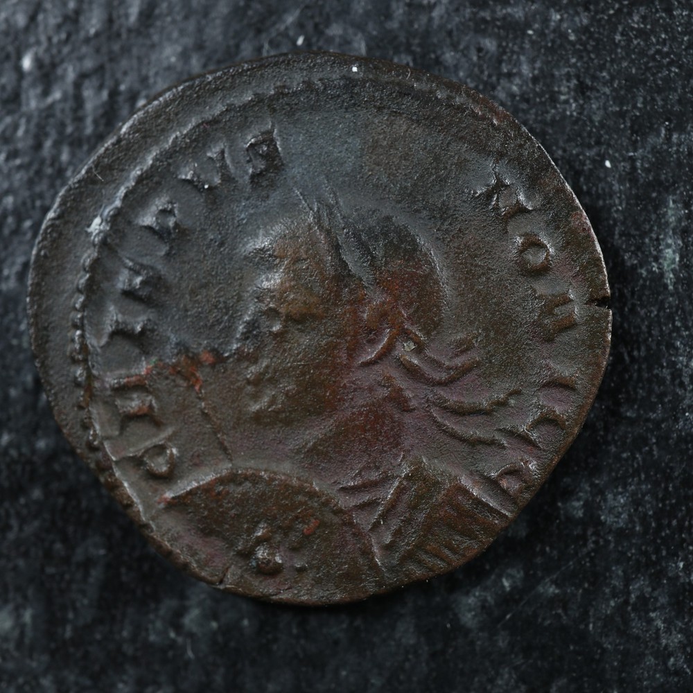 Crispus as Caesar AE Follis 322-323 Londinium RIC 249 Globe set on Altar Stars