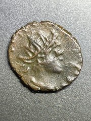 260-280 AD Gallic/Germanic Empire – Barbarous imitation – Tetricus I possibly