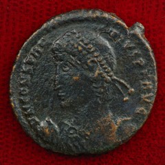 Ancient Roman Empire Coin CONSTANTIUS II Emperor In Military Dress Two Captives