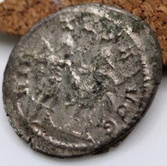 Roman Imperial | Gallienus | AR Antoninianus | Samosata | 255-256 | VIRTVS AVGG