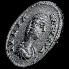 JULIJA DOMNA NGC XF ROMAN COINS, AD 193-217. AR Denarius. A937