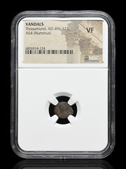 VANDALS. Thrasamund, AD 496-523. Æ Nummus, Victory, Carthage mint, NGC VF