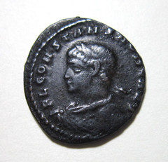 CONSTANS AS CAESAR, 333-337 AD. AE 3. TWO SOLDIERS REVERSE. CONSTANTINOPLE MINT
