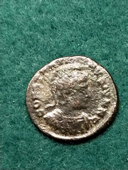 CONSTANTINE THE GREAT AE FOLLIS, 307-337 AD, ALTAR WITH GLOBE, 18 mm, 2.3 gr