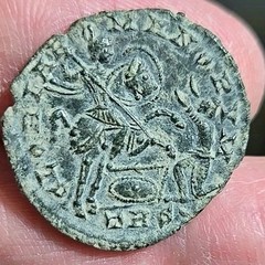 Magnentius, 350-353 Centenionalis  (22 mm, 4.77 g), Treveri. Fallen Horseman
