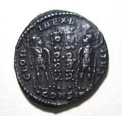CONSTANS AS CAESAR, 333-337 AD. AE 3. TWO SOLDIERS REVERSE. CONSTANTINOPLE MINT