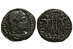Constantine 330 Rare genuine Ancient Roman coin Legionary soldiers standards XF