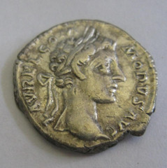 Ancient Roman COMMODUS Denarius 179 AD, Salus Reverse, Nice Details Centered XF