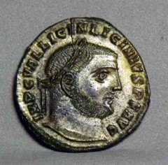 LICINIUS I 308-24 AD, Silvered Follis, Rev. Jupiter