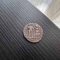 Late Roman coin – Follis Nummus – Honorius – VIRTVS EXERCITI Cyzicus #T57