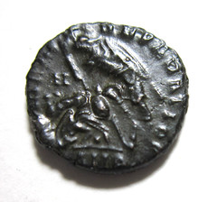 CONSTANTIUS II. 337-361 AD. AE 3. SOLDIER SPEARING HORSEMAN. ANTIOCH MINT.