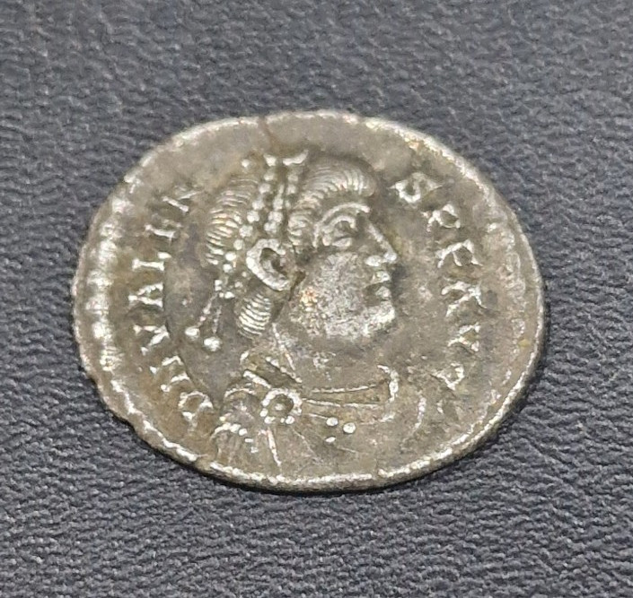 VALENS AR Siliqua EF Treveri mint VRBS ROMA Uncleaned Scarce Denarius RIC 27E