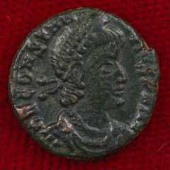 Ancient Roman Empire Coin CONSTANTIUS II Roman Soldier Spearing Fallen Horseman