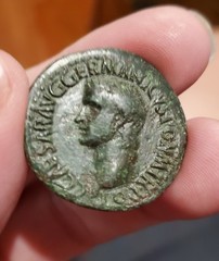 CALIGULA ROMAN EMPIRE BRONZE AS 37-41 AD ~ VESTA REV ~ EXCELLENT STYLE PORTRAIT