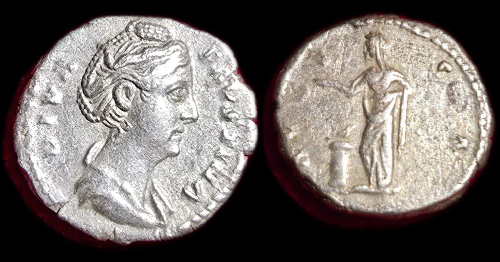 Diva Faustina SR AR Denarius: Pietas
