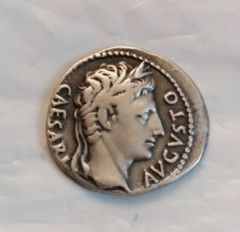 Augustus 27BC-14AD Denarius / Colonia Patricia / 18BC