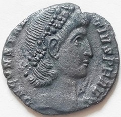 Constantius II 337-361AD GLORIA EXERCITVS Mint mark: Constantinople 14mm