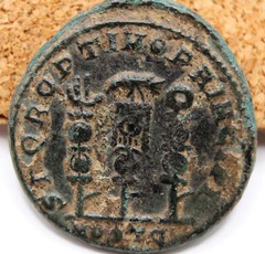 Roman Imperial | Constantine I | AE3 | Ostia | Legionary Signa | SPQR | SCARCE