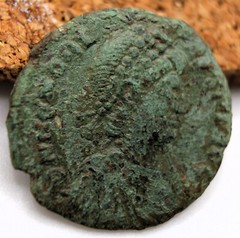 Roman Imperial | Honorius | AE3 | 395-401 | VIRTVS EXERCITI | Victory | Patina