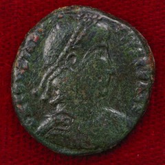 Ancient Roman Empire Coin CONSTANTIUS II Roman Soldier Spearing Fallen Horseman