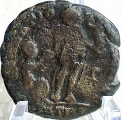 Kneeling Female Ancient Roman Coin 378-383 AD Emperor Gratianus Authentic