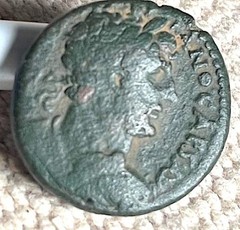 LARGE ANCIENT ROMAN COIN OF HADRIAN PICTURED AS FOUNDER OF CAESARIA: 117-138 CE