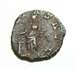 GALLIC EMPERORS. VICTORINUS, 268-270 AD. AE ANTONINIANUS, PAX REVERSE. COLOGNE.