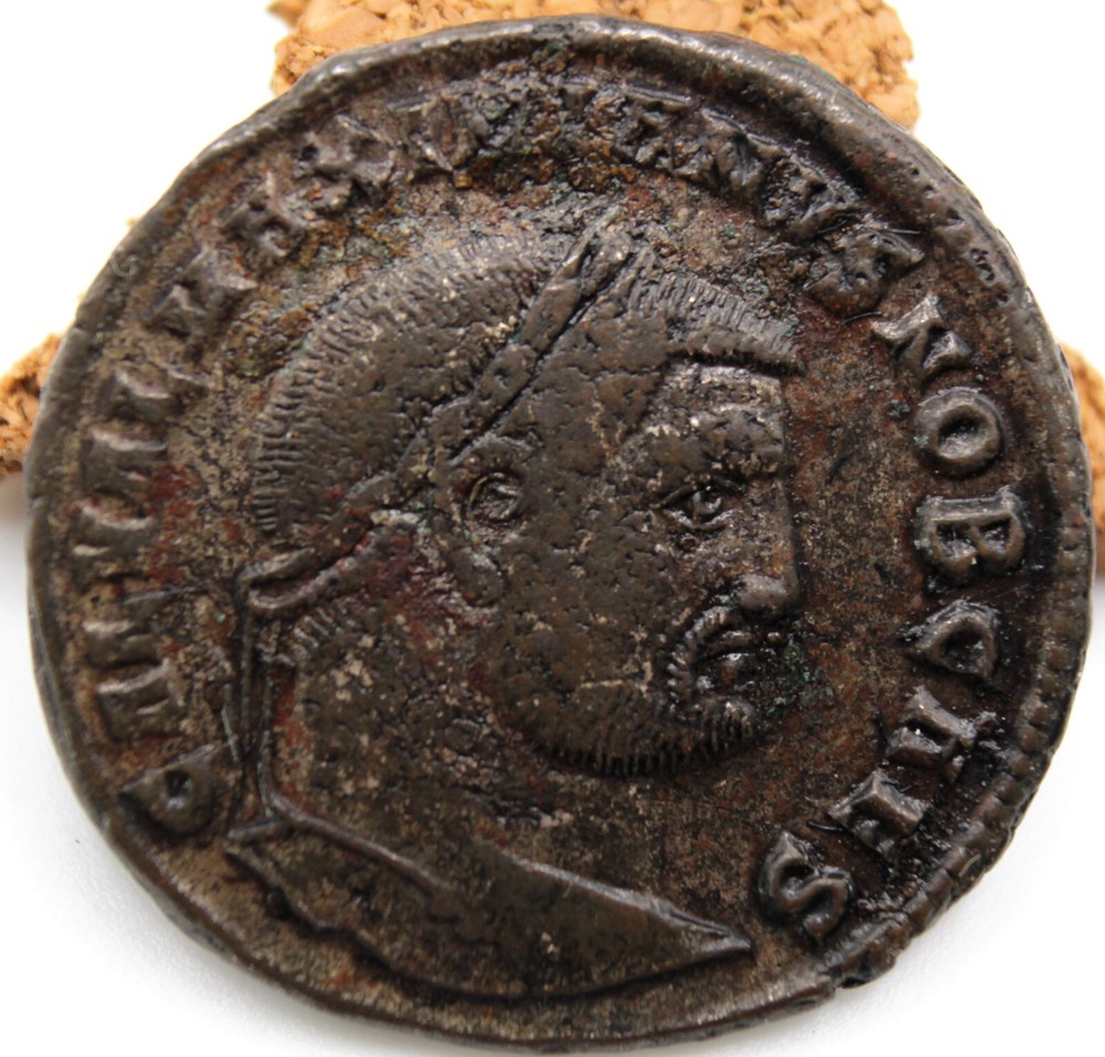 Roman Imperial | Galerius | AE Follis | Heraclea | 297-298 AD | Genius | 27.5 MM