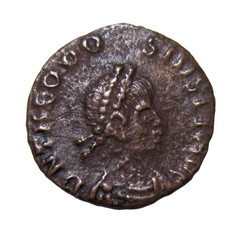 THEODOSIUS I, 379-395 AD. AE 4. CYZICUS MINT, C. 379-383 AD. WREATH REVERSE.