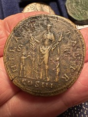 HADRIAN – Sestertius ￼118-138, Hilaritas