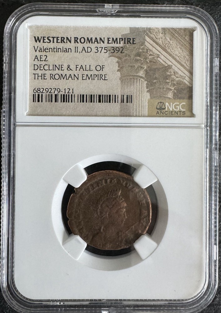 Western Roman Empire Valentine II AD 375-392 AE2