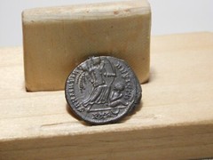 Roman Imperial Constantine I, AE 3, Sarmatia Devicta rev.