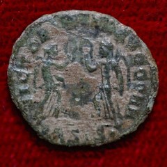 Ancient Roman Empire Coin CONSTANS Two Victories With Wreath Siscia Mint