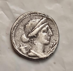 OCTAVIAN – Denarius (autum 32-summer 31BC mint uncertan, perharuss Rome