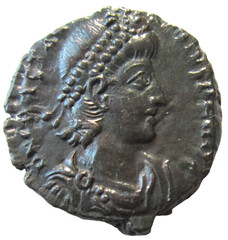 CONSTANTIUS II. 337-361 AD. AE 3. SOLDIER SPEARING HORSEMAN. ANTIOCH MINT.