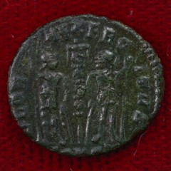 Ancient Roman Empire Coin CONSTANTIUS II Two Roman Soldiers “Glory of The Army”