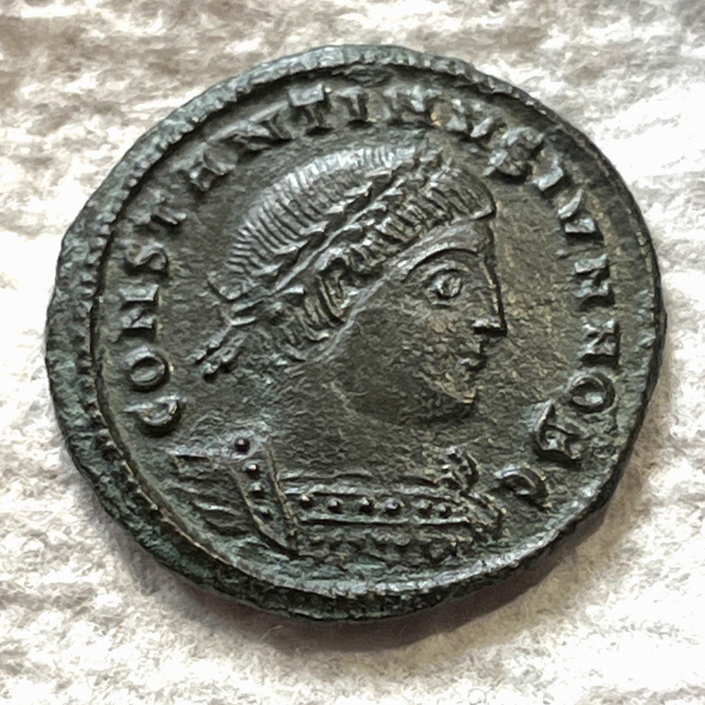 Ancient Roman Empire Coin Constantine II. 330-333 AD Soldiers Military Standards